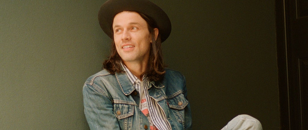 James Bay Rocks Newbury Racecourse: An Unforgettable Evening After the Races!