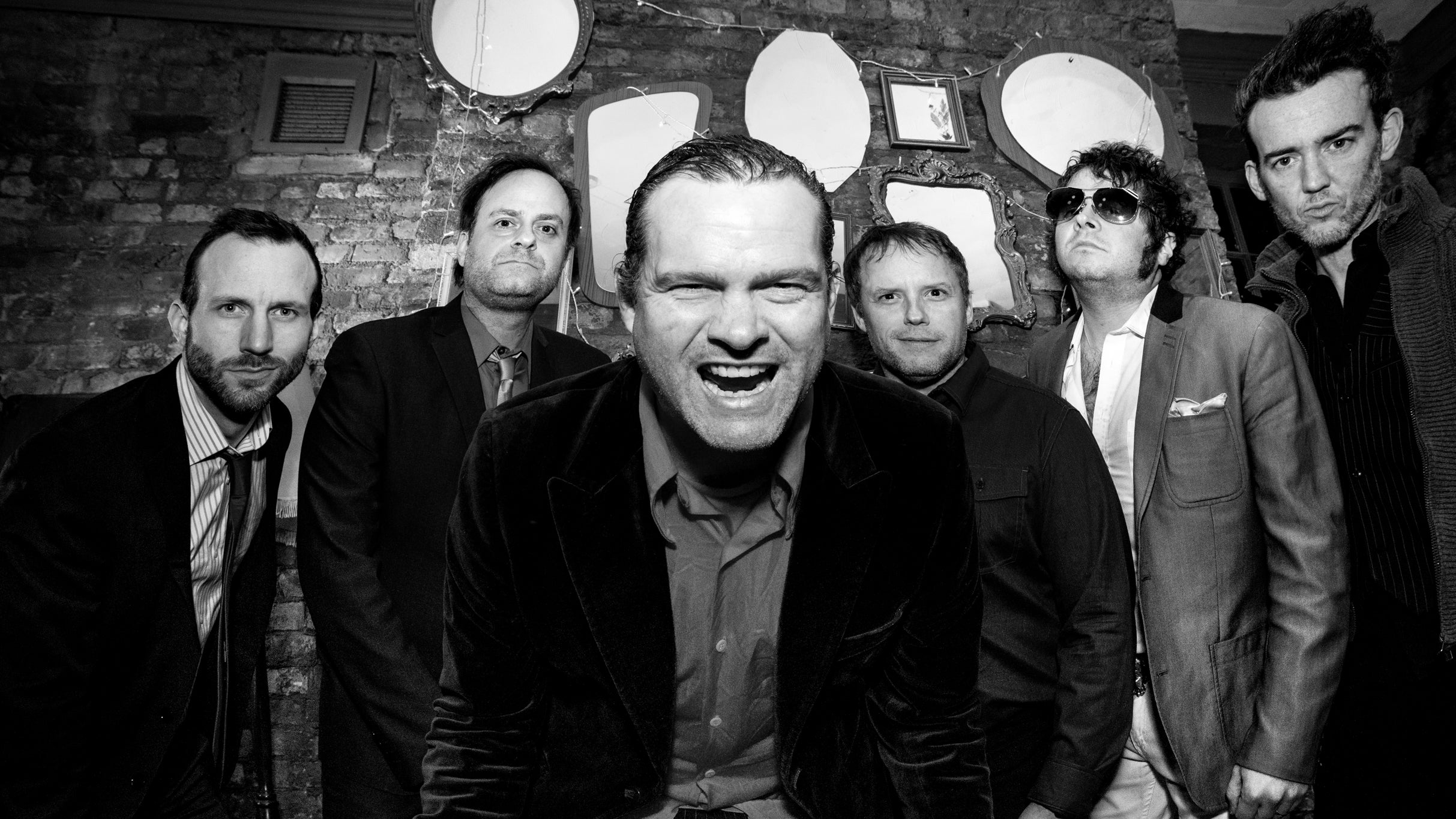 Electric Six Rocks Utrecht: A Night of High-Voltage Anthems!