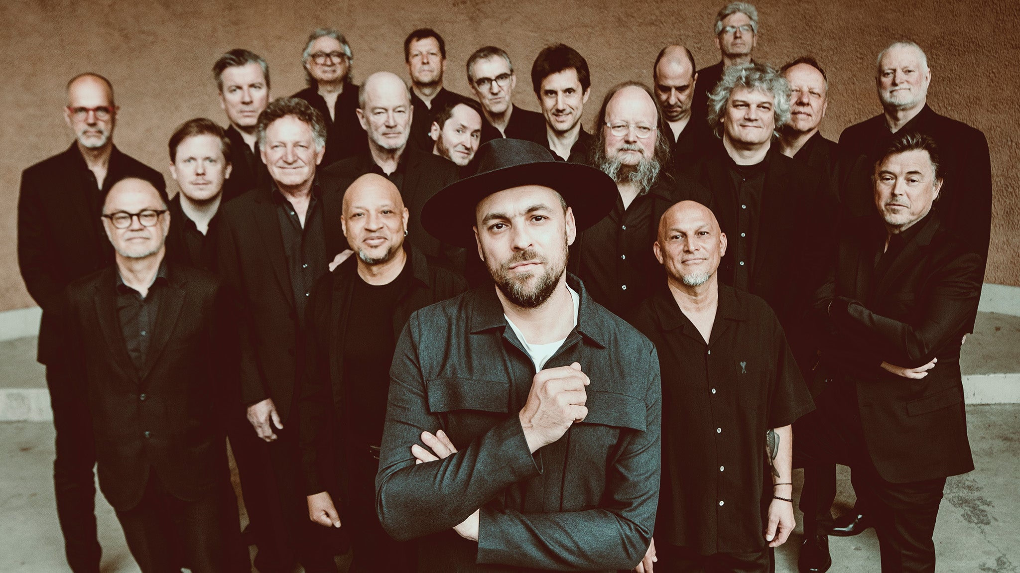 SWR Big Band & Max Mutzke: A Soulful November Night in Moers!
