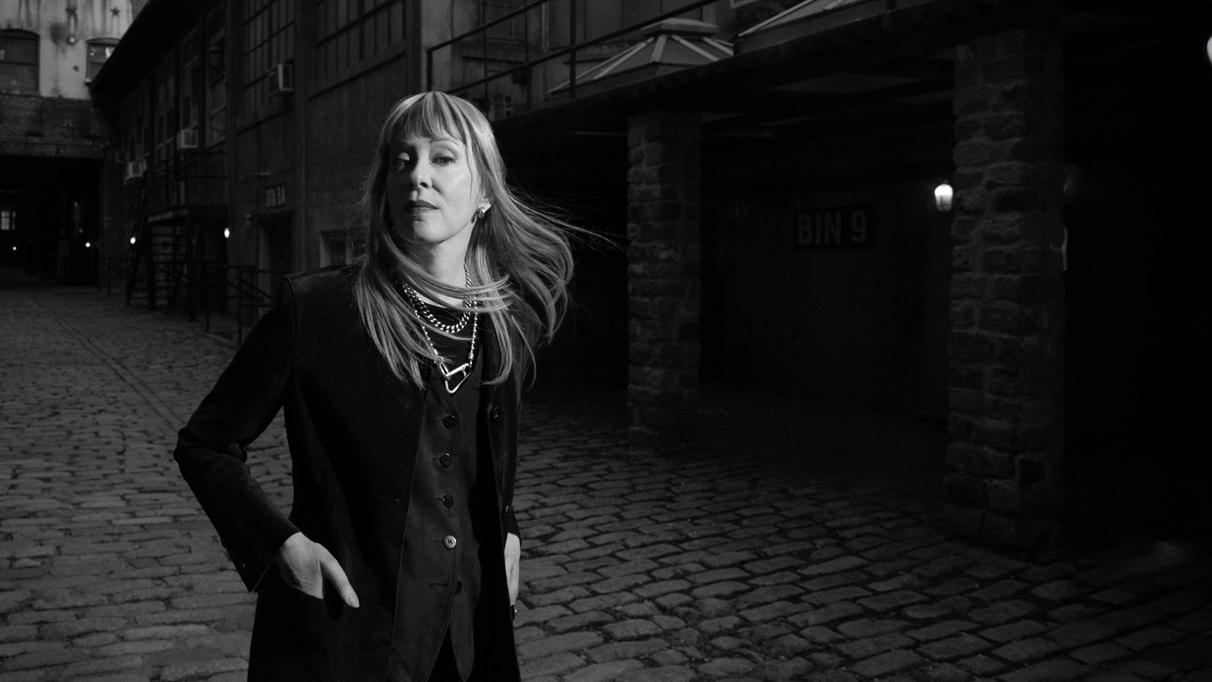 Suzanne Vega's Angelic Melodies Land in Rotterdam: Flying With Angels Tour 2025!