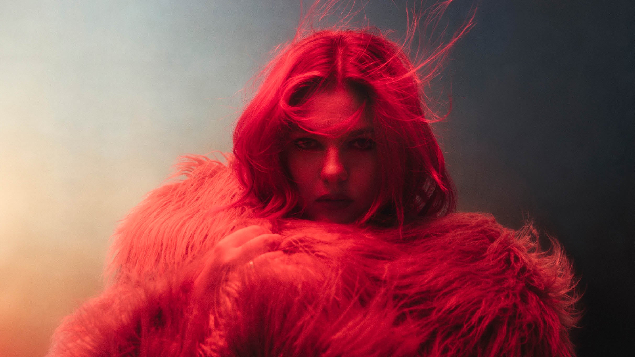 Louane's Electrifying Solo Tour: Live in Forest National!