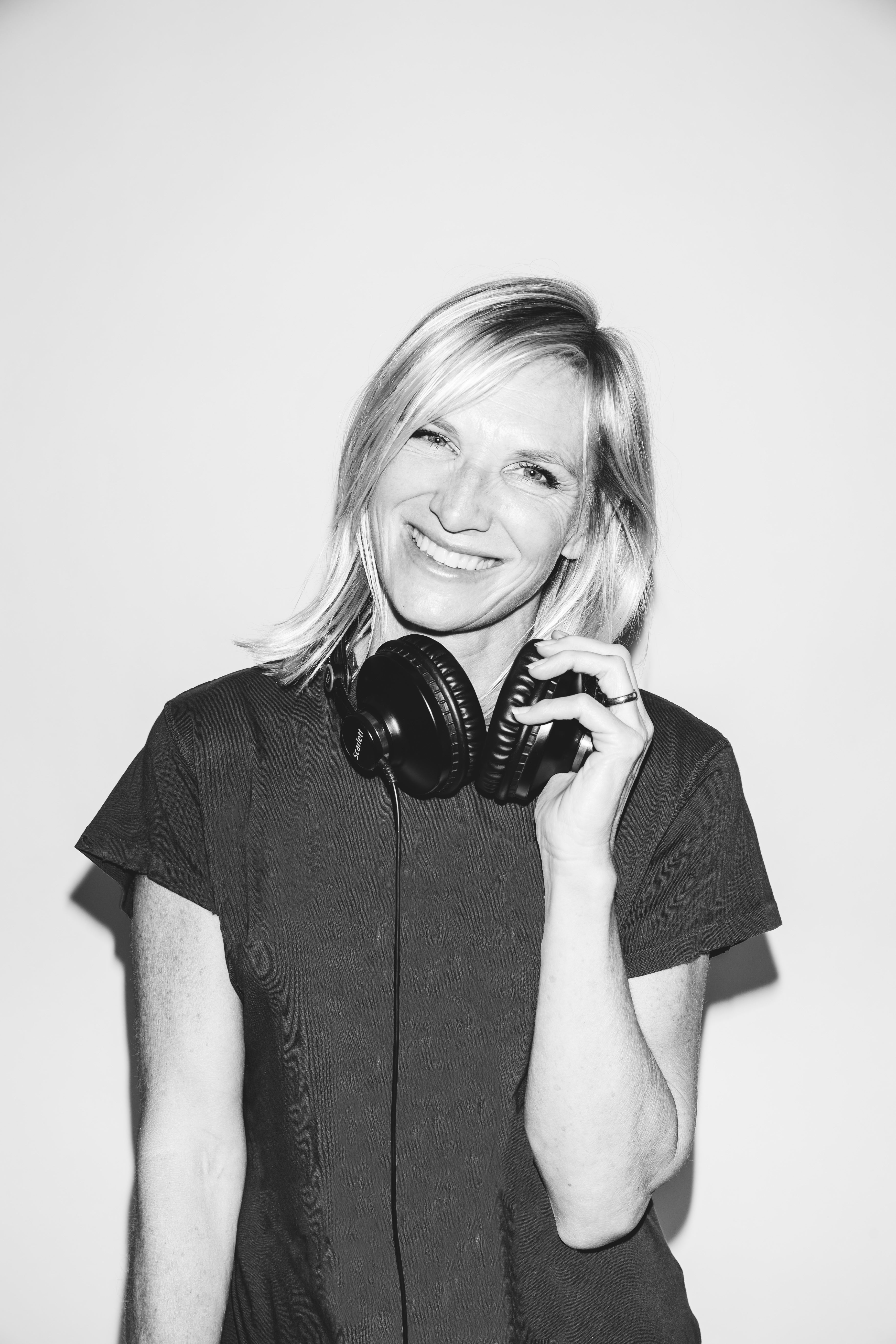 Relive the Britpop Era: Jo Whiley's 90s Anthems Rock Oxford!