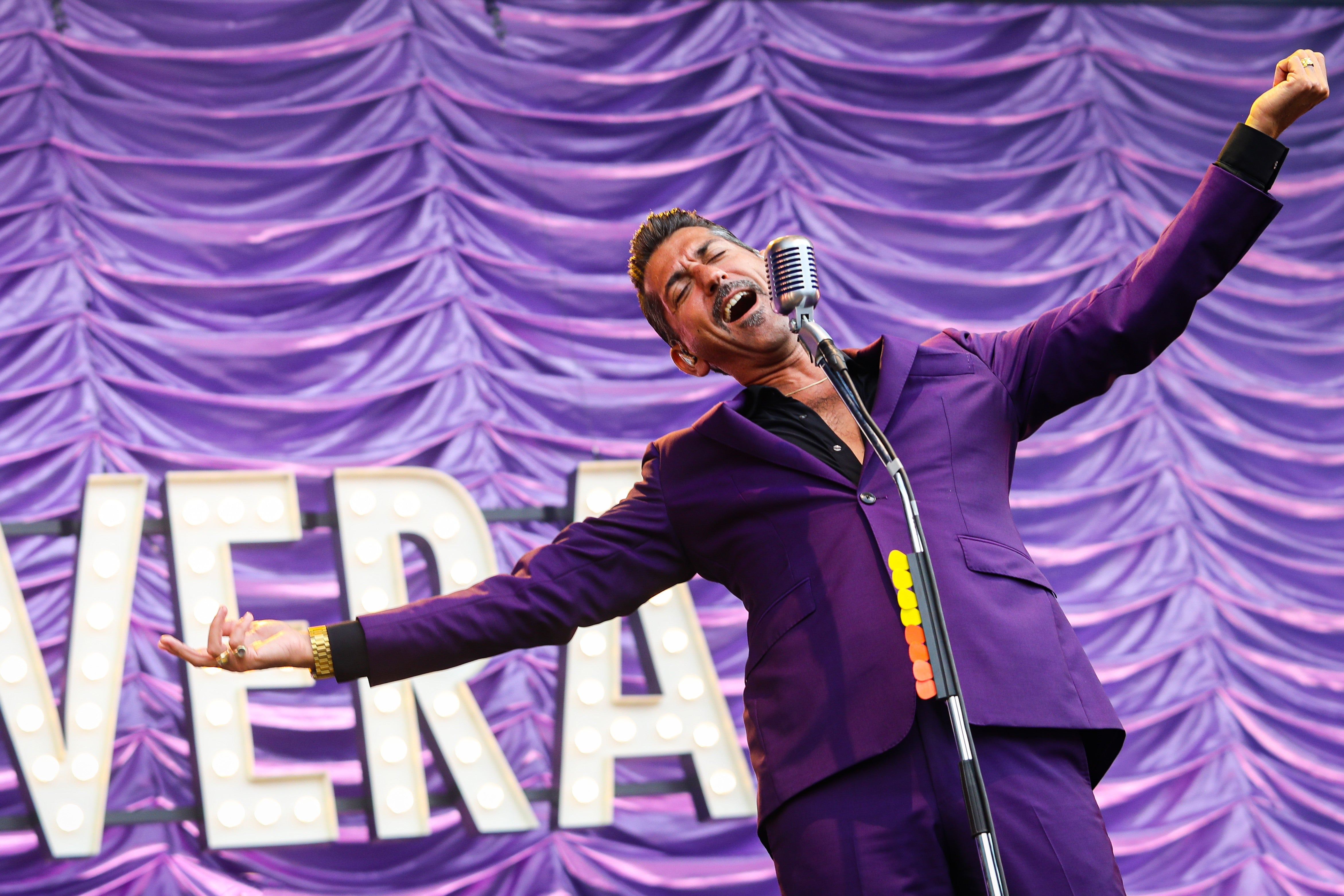 Danny Vera Unplugged: A Night of Soulful Melodies Under the Stars in Bloemendaal