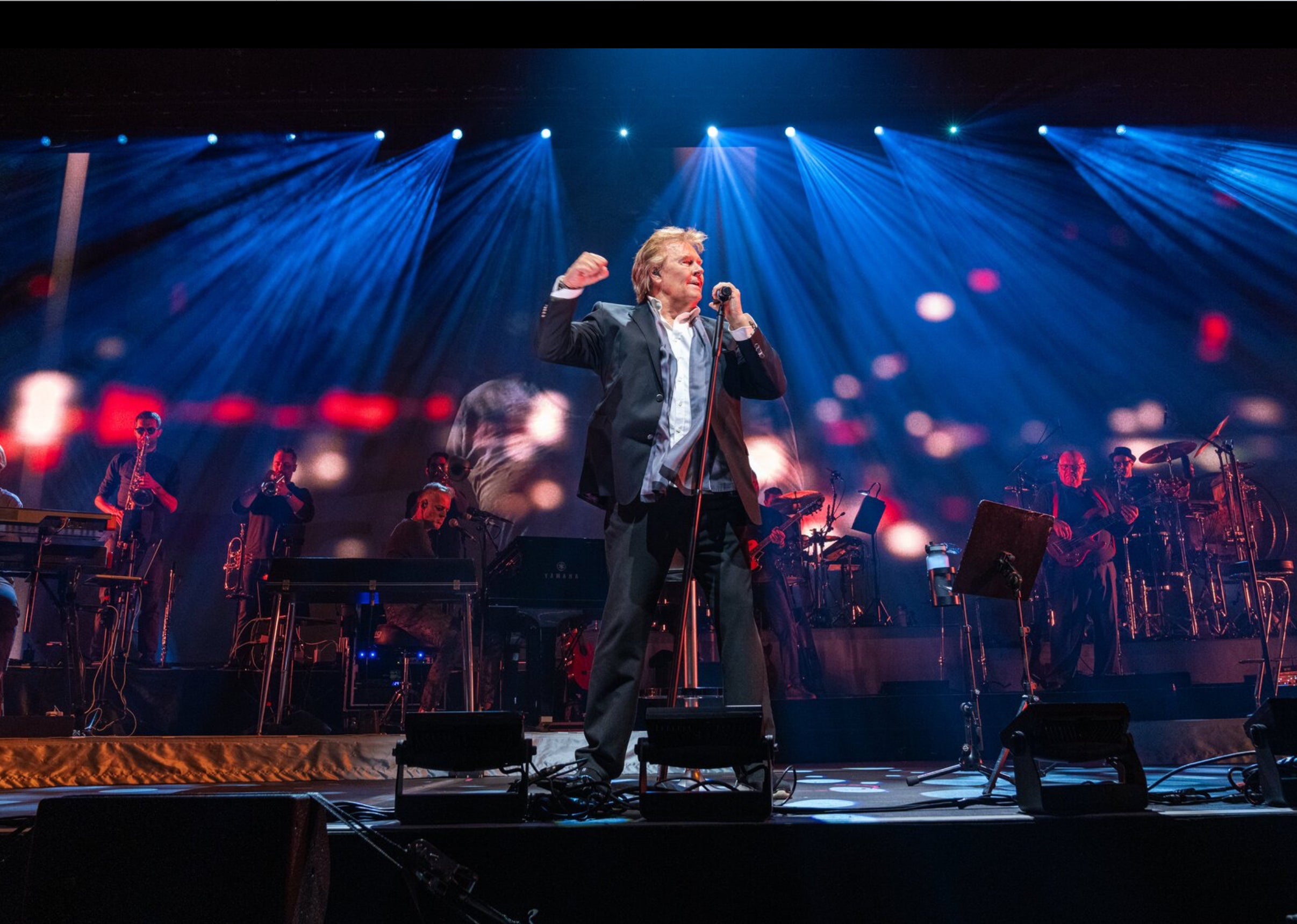 Howard Carpendale: Encore! Trier Awaits the Unforgettable 'Let's Do It Again, Again!' Concert