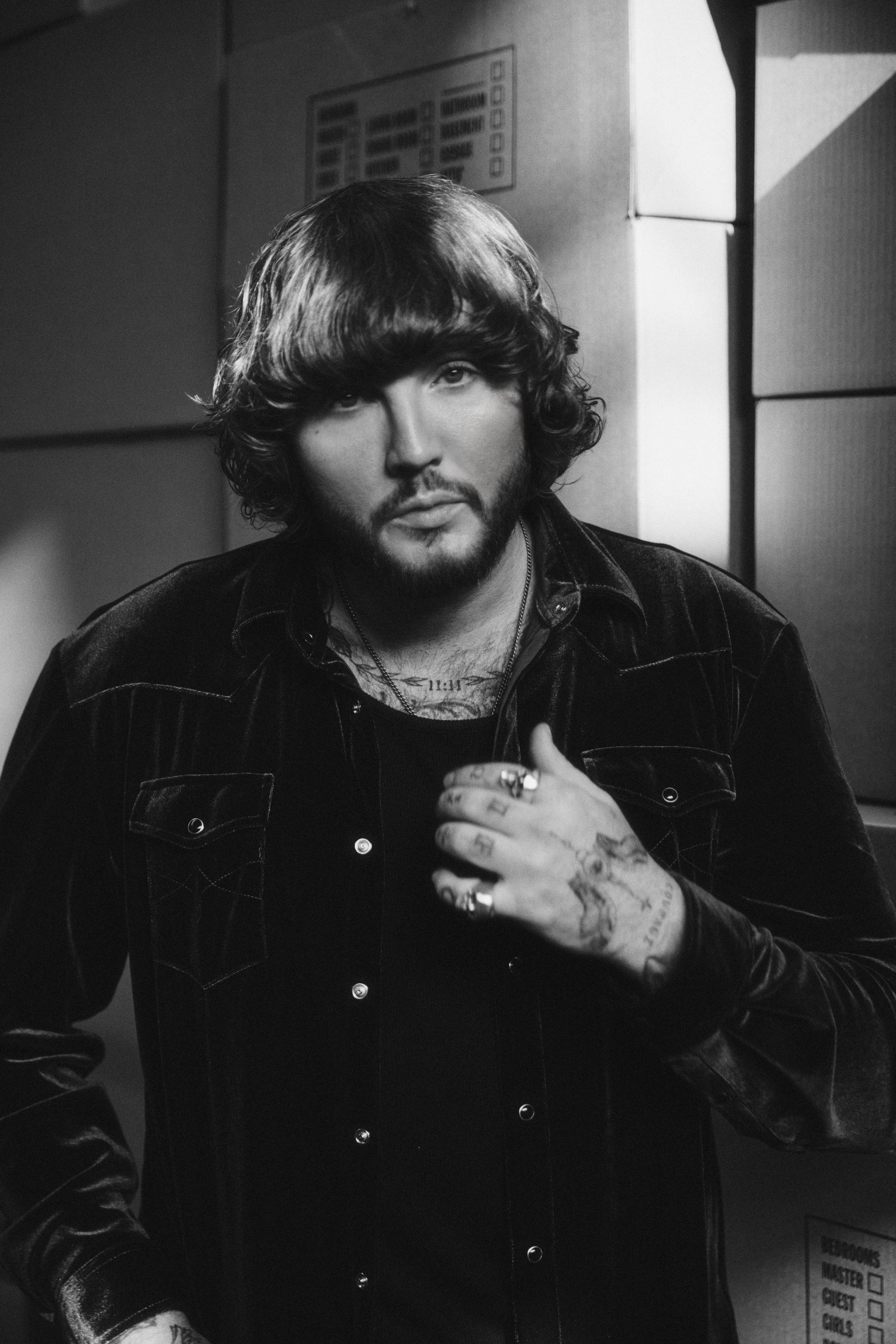 James Arthur's Melodic Tsunami: Mannheim Awaits the Pisces World Tour!