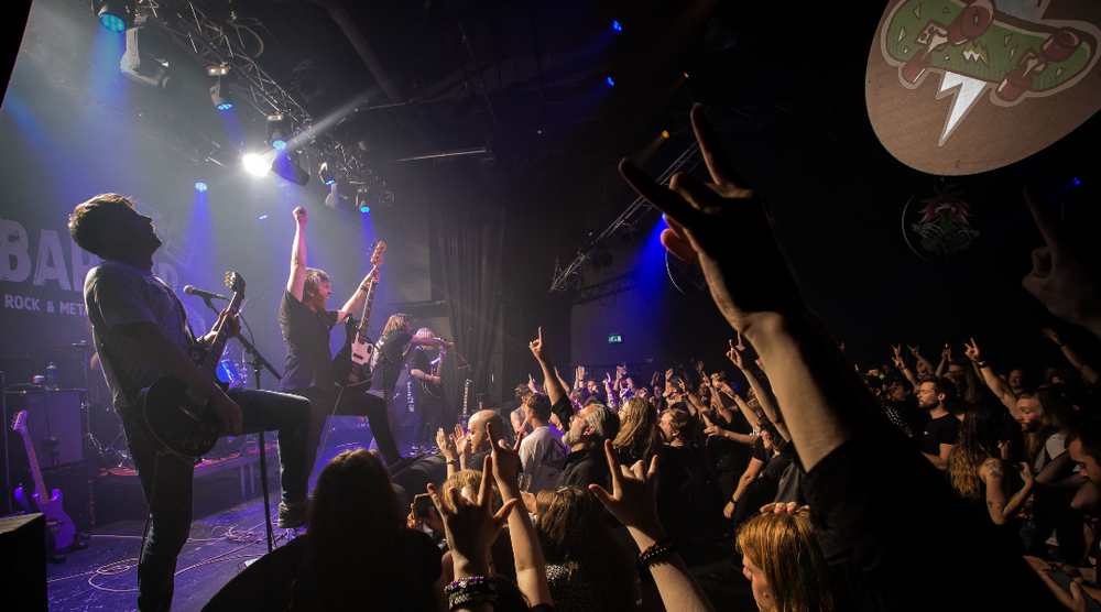 Eindhoven Rocks: No Barrier - Emo, Rock & Metalcore Unleashed at Effenaar!
