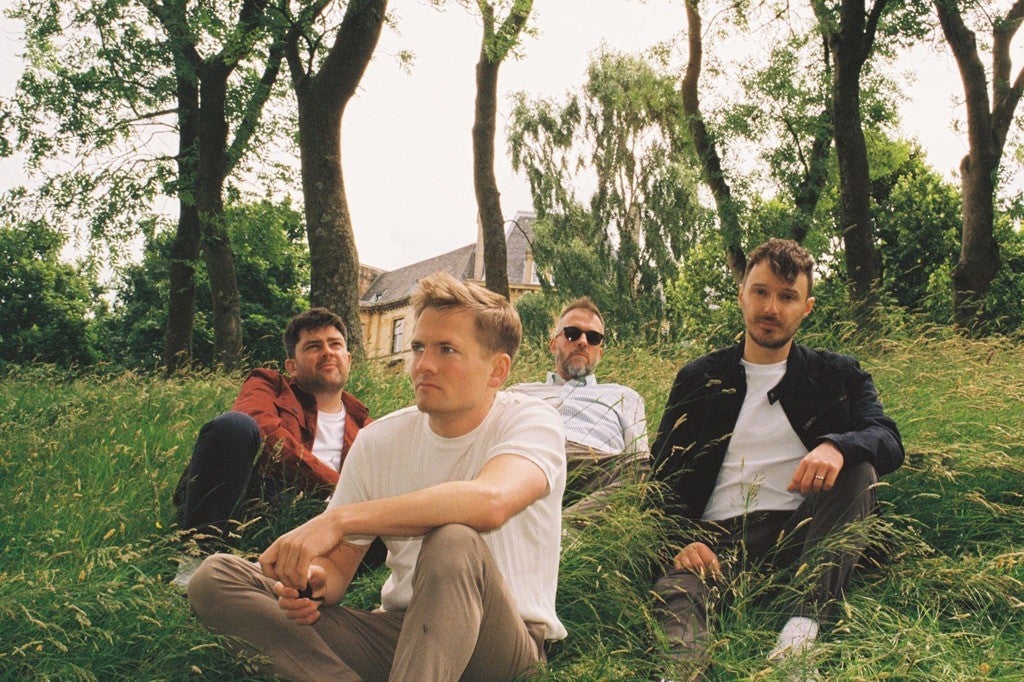 Tide Lines: Electrifying Live Performance at Manchester's Iconic New Century Hall