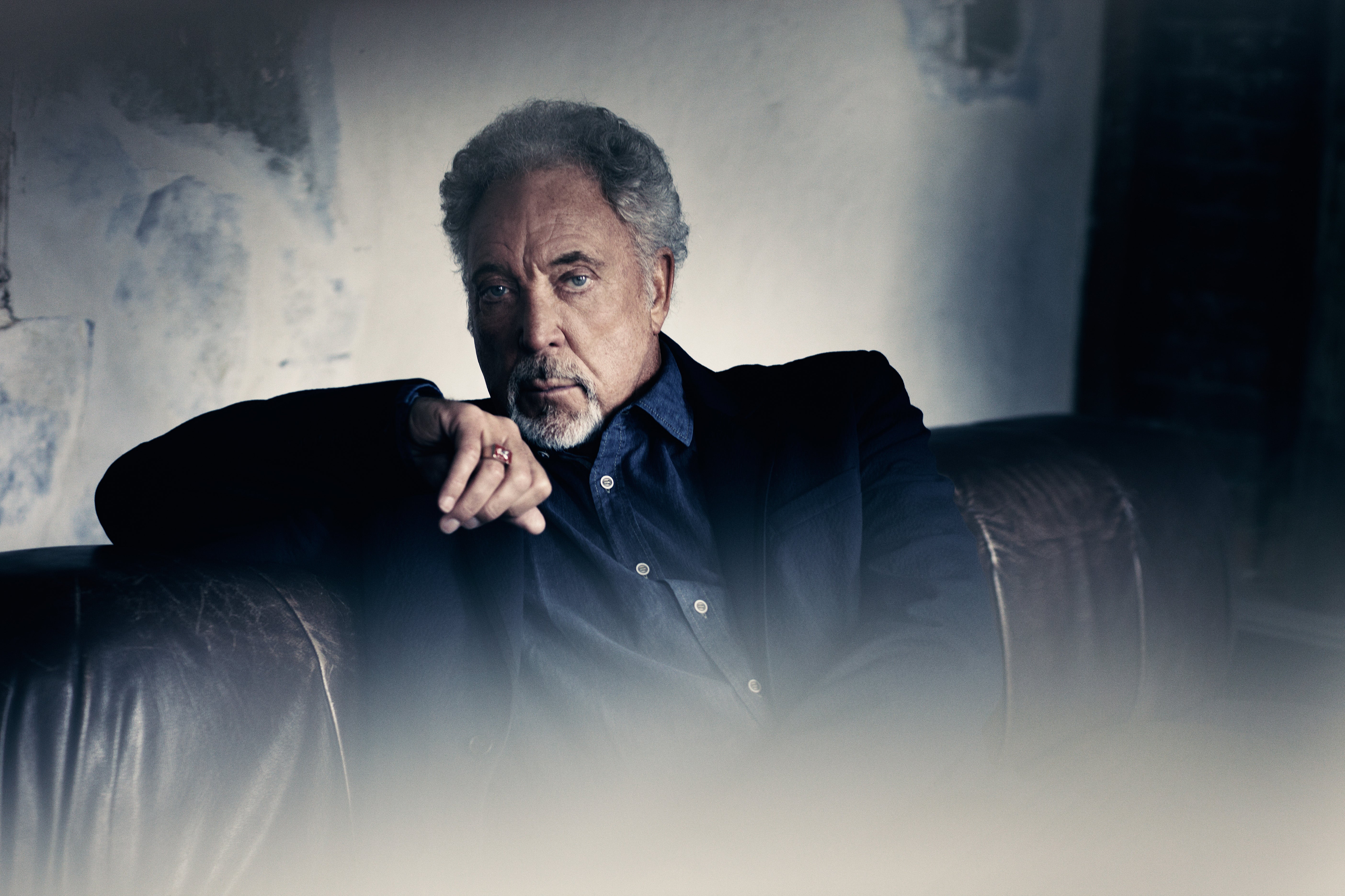 Sensational Summer: Racing & Tom Jones Live at Sandown Park!