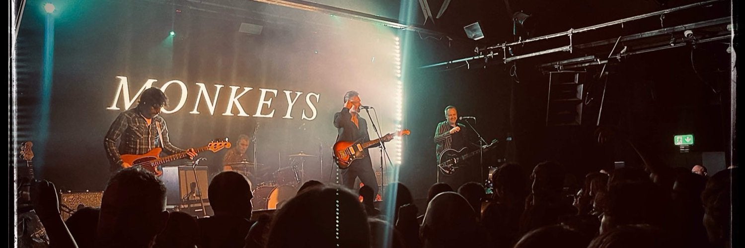 Antarctic Monkeys Land in Bristol: A Tribute to Arctic Sounds!