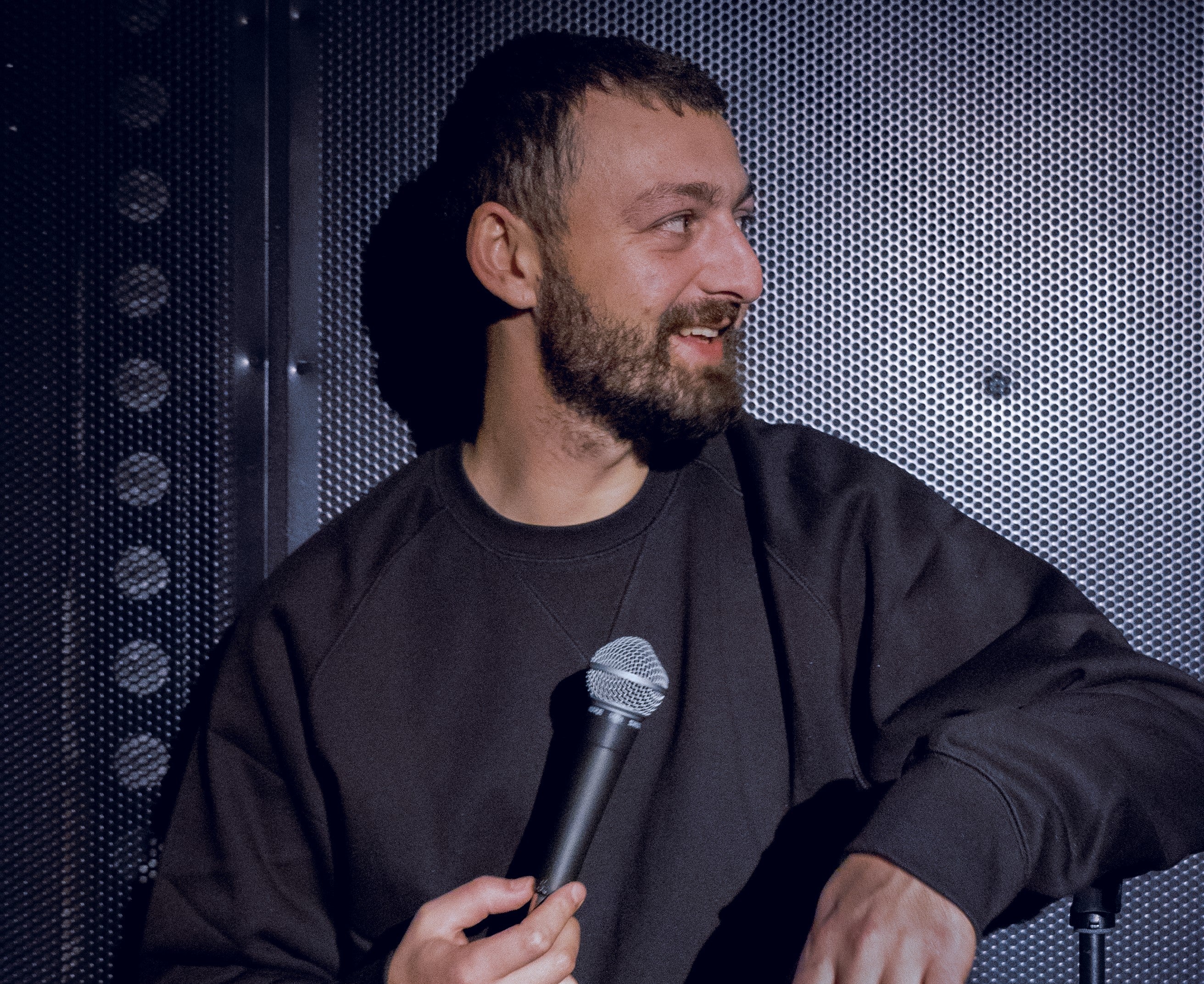 Experience Roman Frayssinet: A Night of Unforgettable Comedy in Strasbourg!
