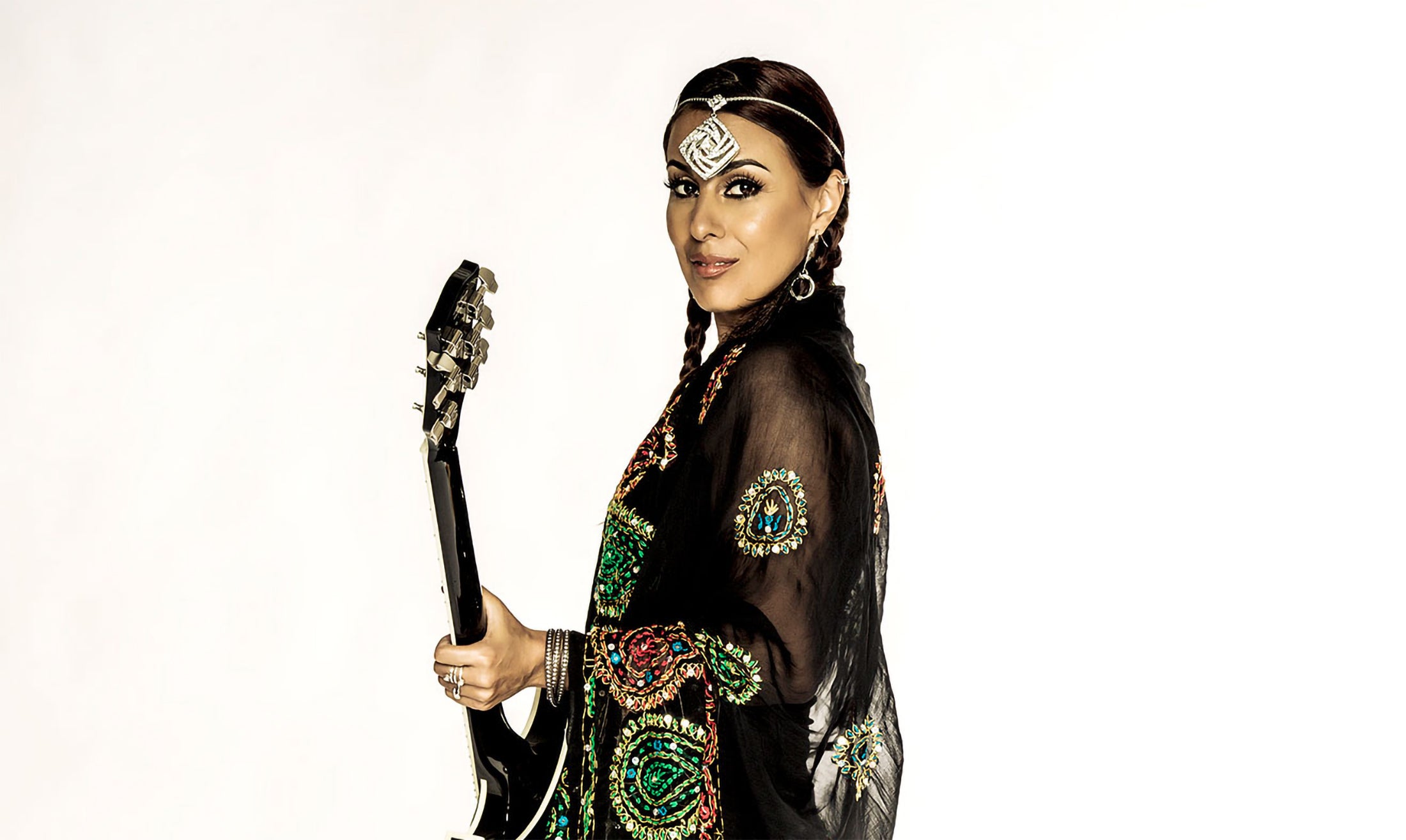 Ida Nielsen's Funk Fusion Electrifies Amsterdam!