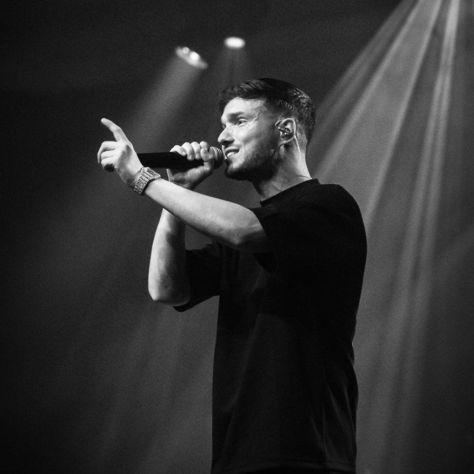 EDDIN: Komplex Klub Ignites Zurich with Unforgettable Beats