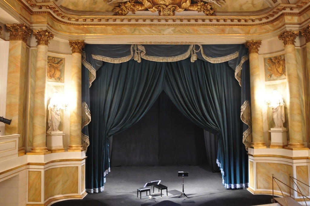 ISSA DOUMBIA: Comedy Night at Belfort's Maison du Peuple!